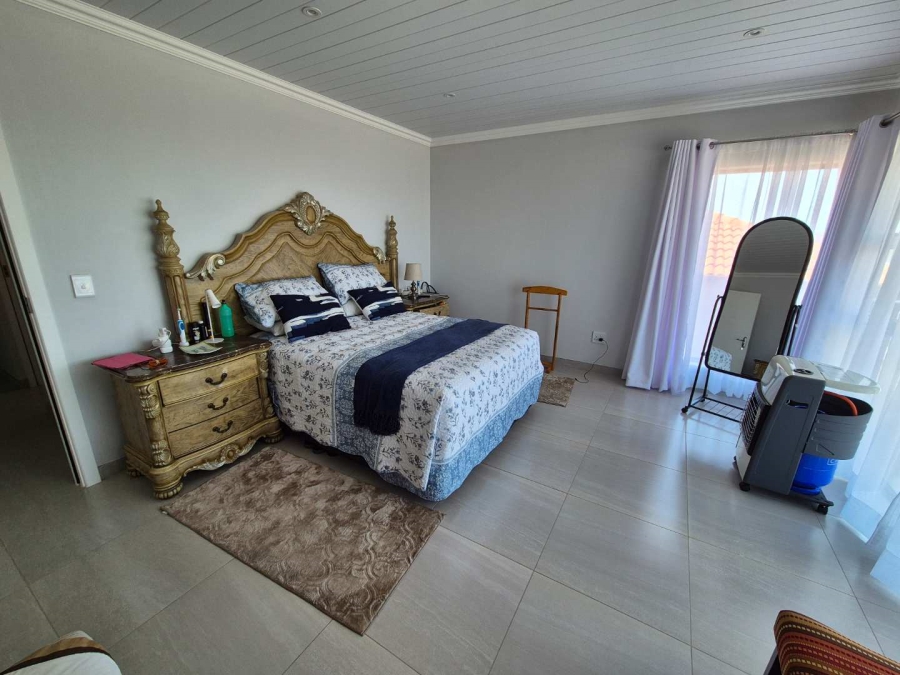 4 Bedroom Property for Sale in Monte Christo Western Cape